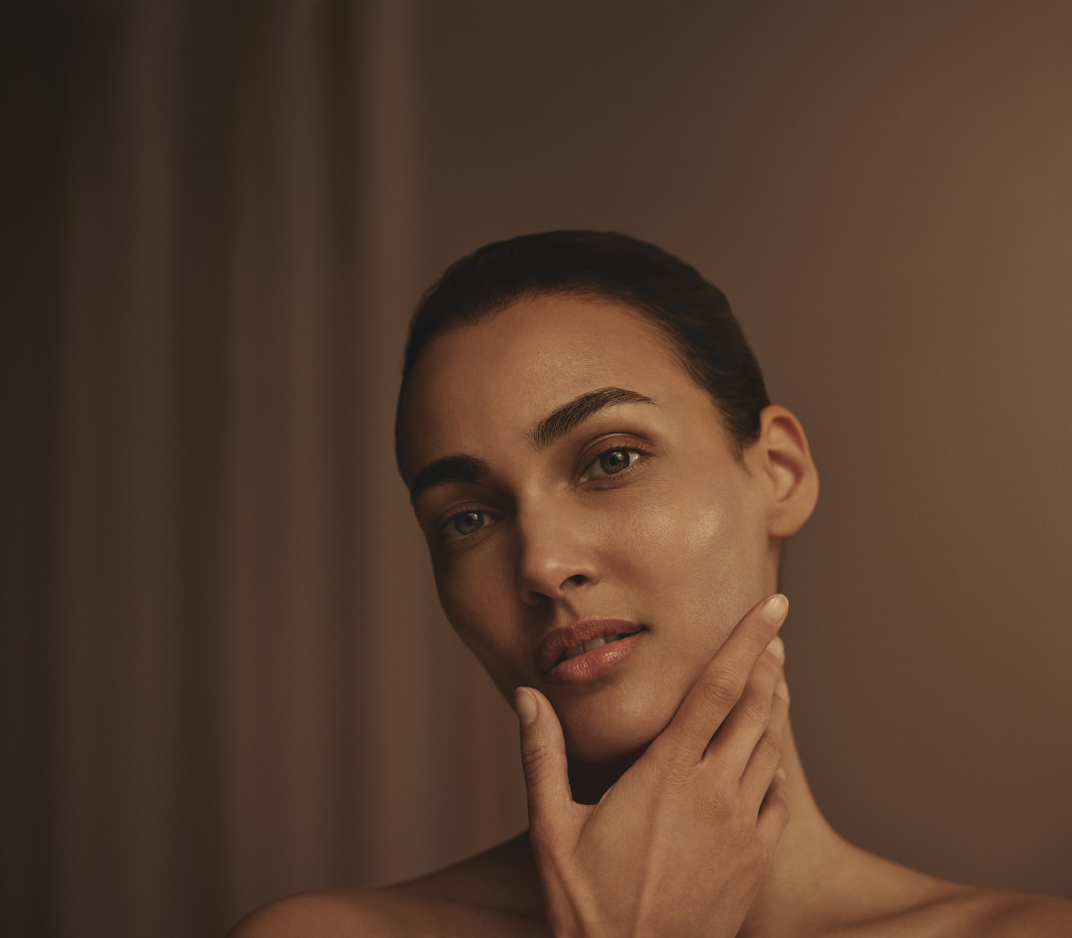 Elemis Expert Touch Renew Facial