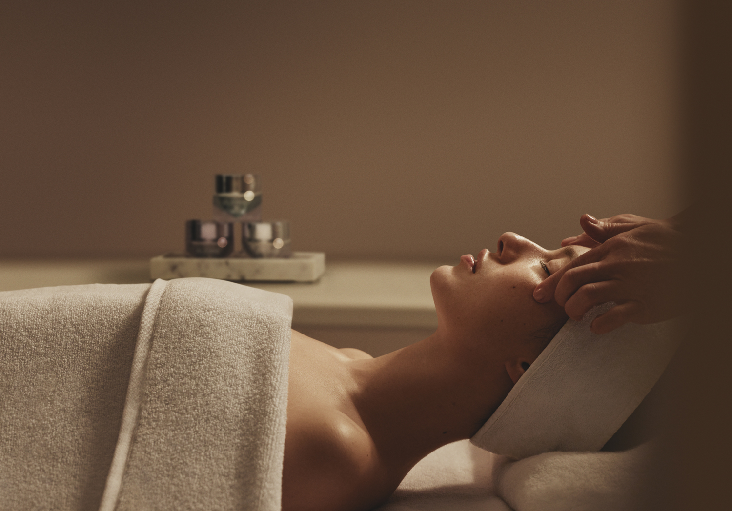 Elemis Expert Touch Nourish Facial